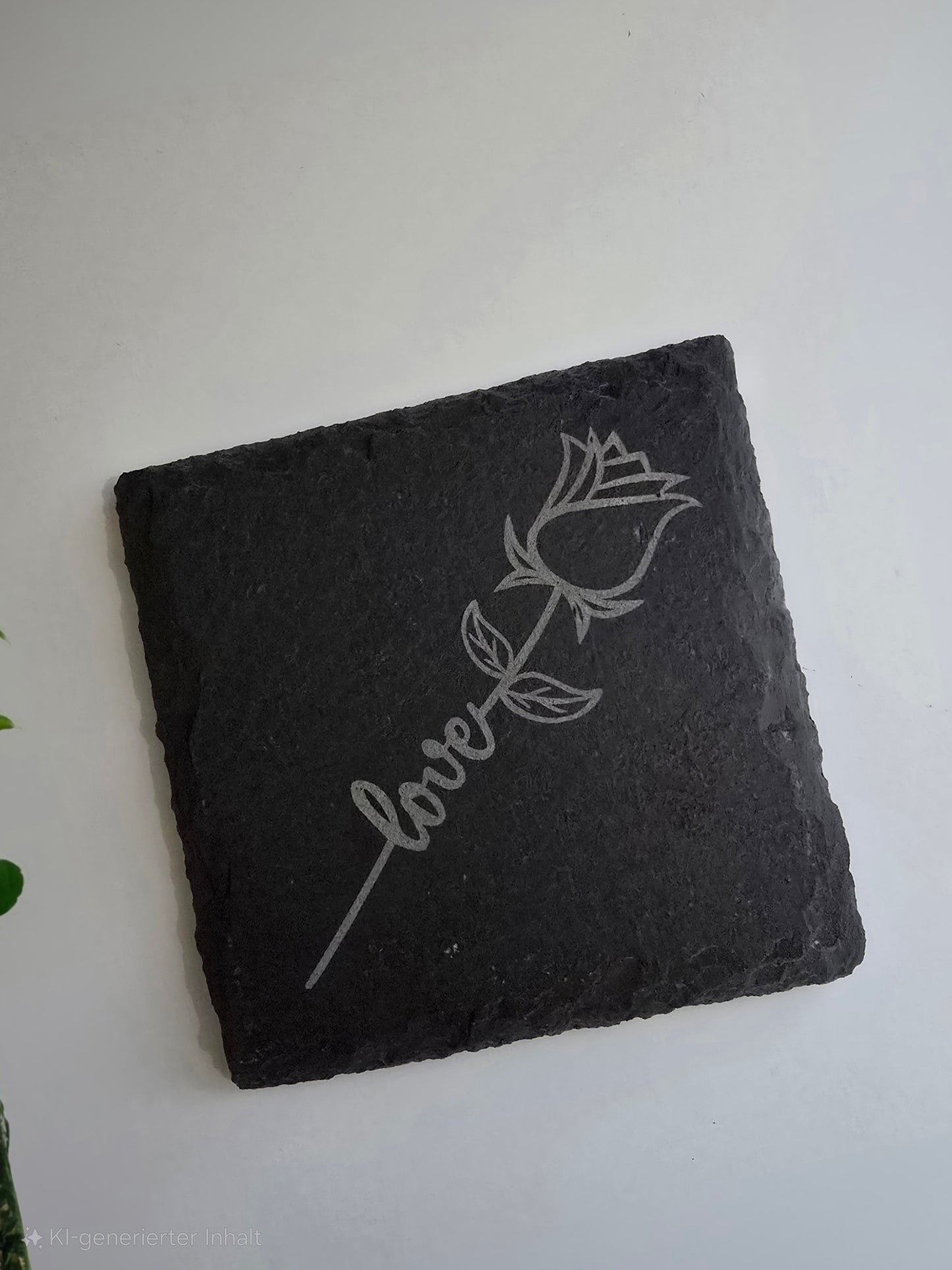 Schieferuntersetzer „Love & Rose“ – Eleganz trifft Romantik 🌹