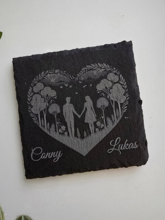 Personalisierter Schieferuntersetzer – Romantisches Design mit Wunschgravur